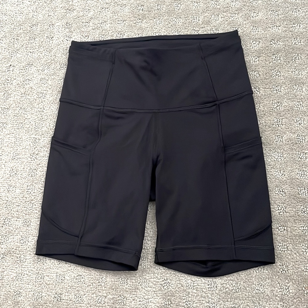 Lululemon Black Fast and Free Short 6"